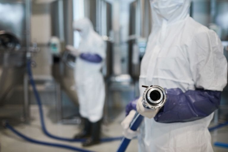 The Role of Industrial Cleaning Equipment in Pharmaceutical Compliance